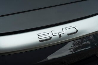 BYD Deutschland 2025 Verkaufsboom und Zölle im Vergleich mit Tesla und deutschen Marken