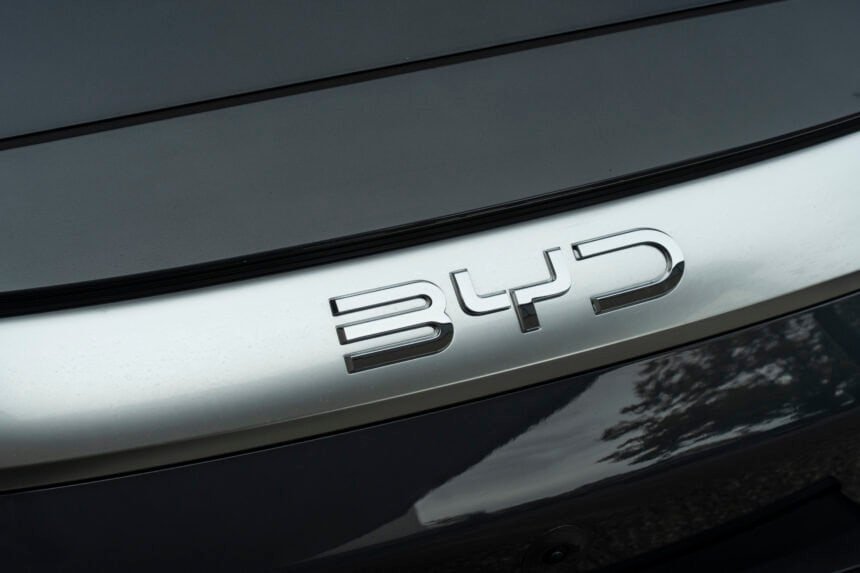 BYD Deutschland 2025 Verkaufsboom und Zölle im Vergleich mit Tesla und deutschen Marken