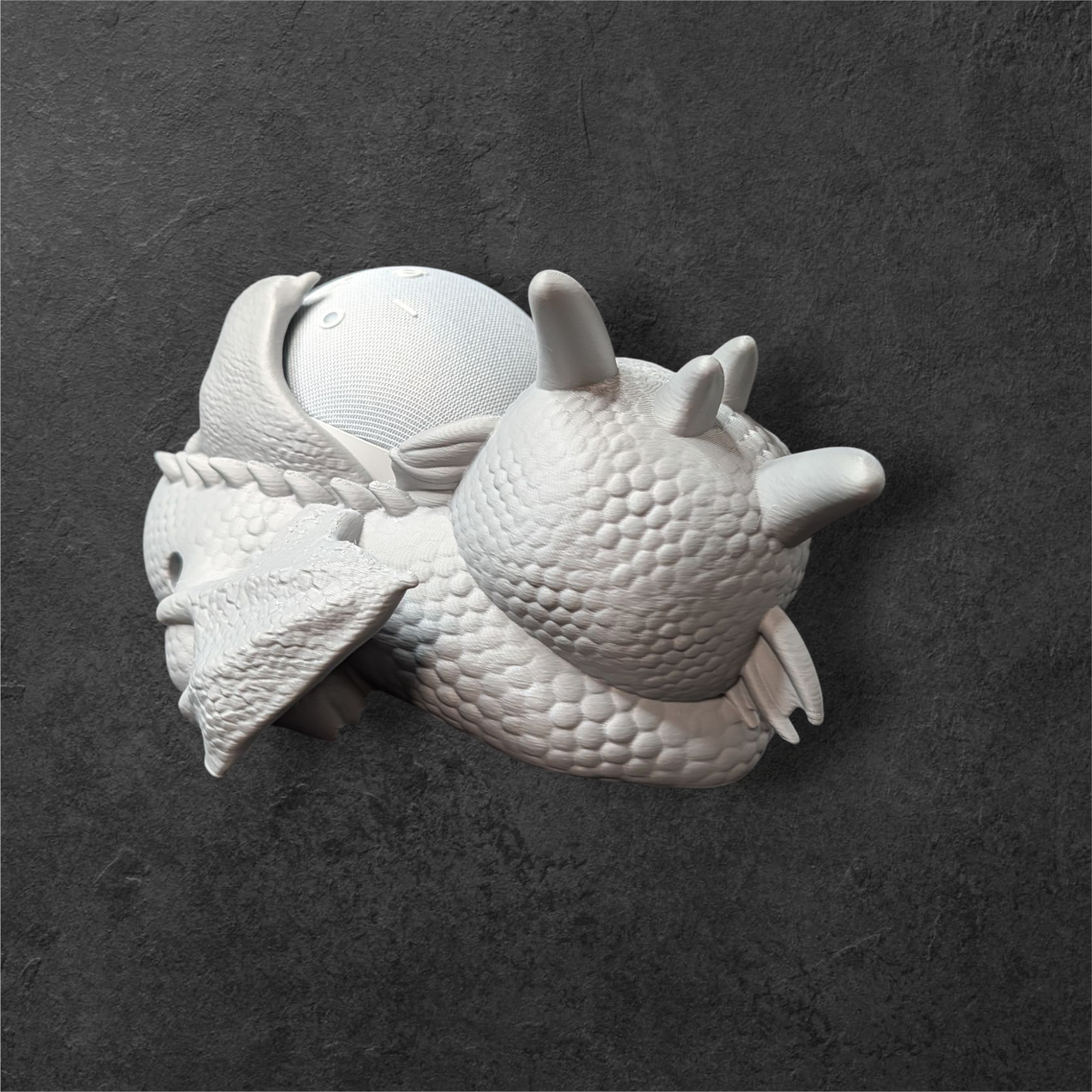 Echo Dot 5 Halterung Babydrache Detail – PLA 3D-Druck