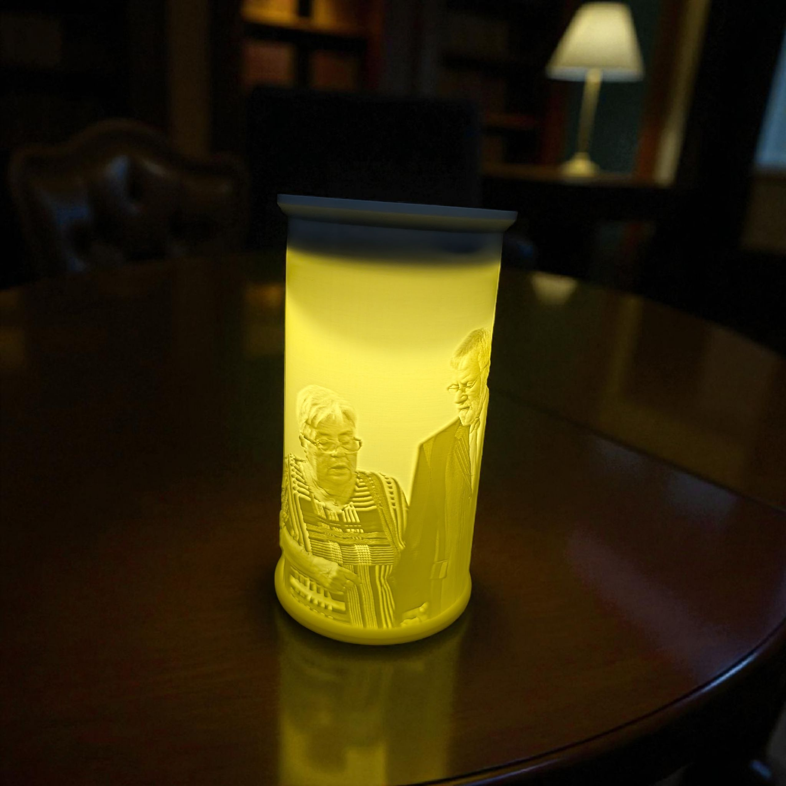 Solar LED Grablicht mit deinem Foto – personalisierbares Dekolicht mit Lithophanie – Solarlicht aus Biokunststoff – wetterfest & nachhaltig